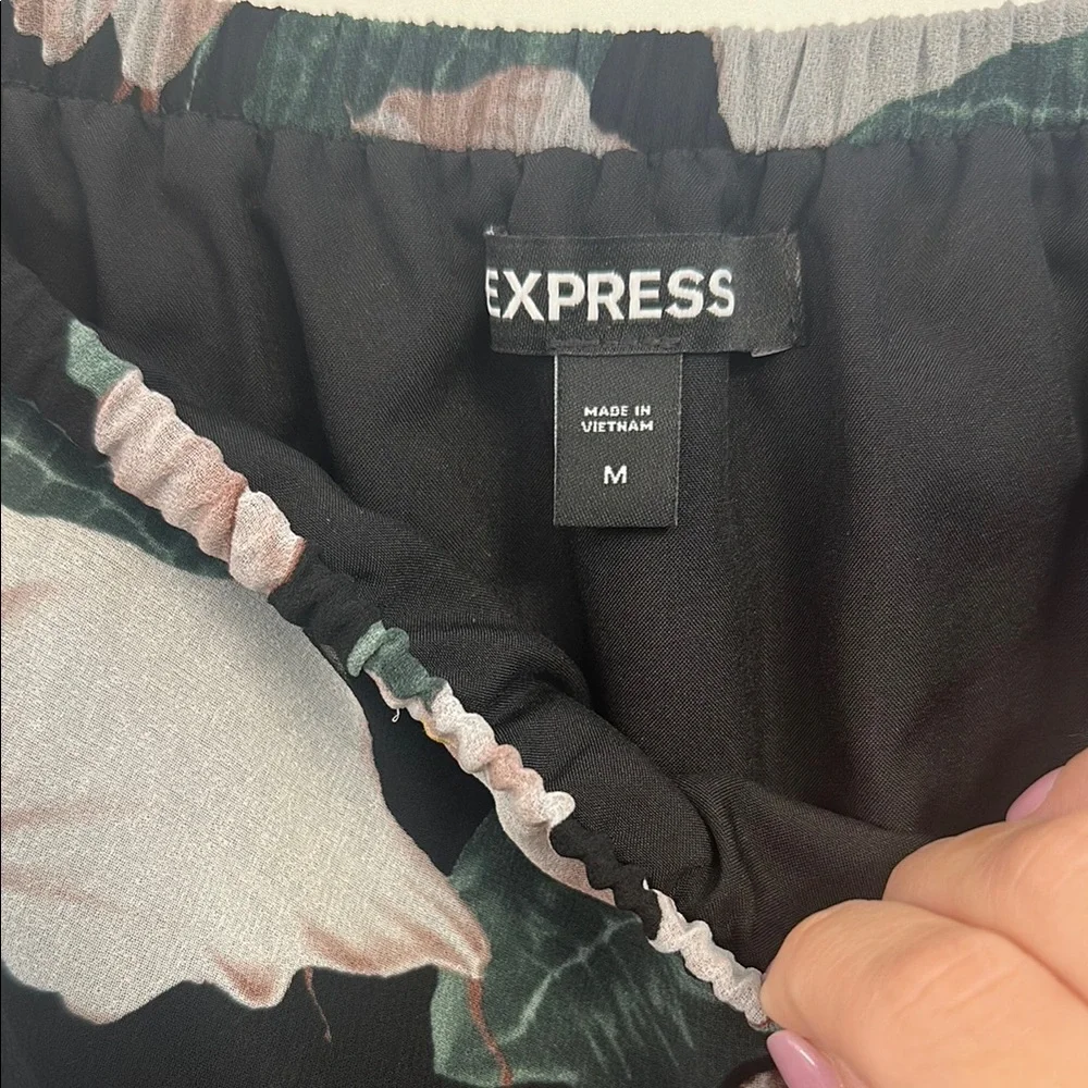 Express Romper - Picture 3 of 6